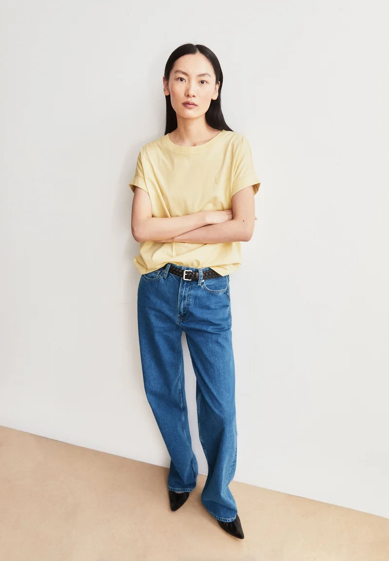 IDAARA T-SHIRT | golden hay