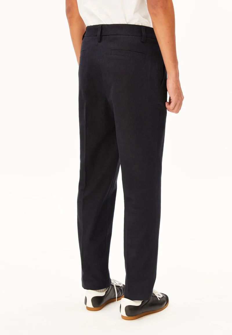 TAAMIR STRUKTURIERTE BUNDFALTENHOSE | black