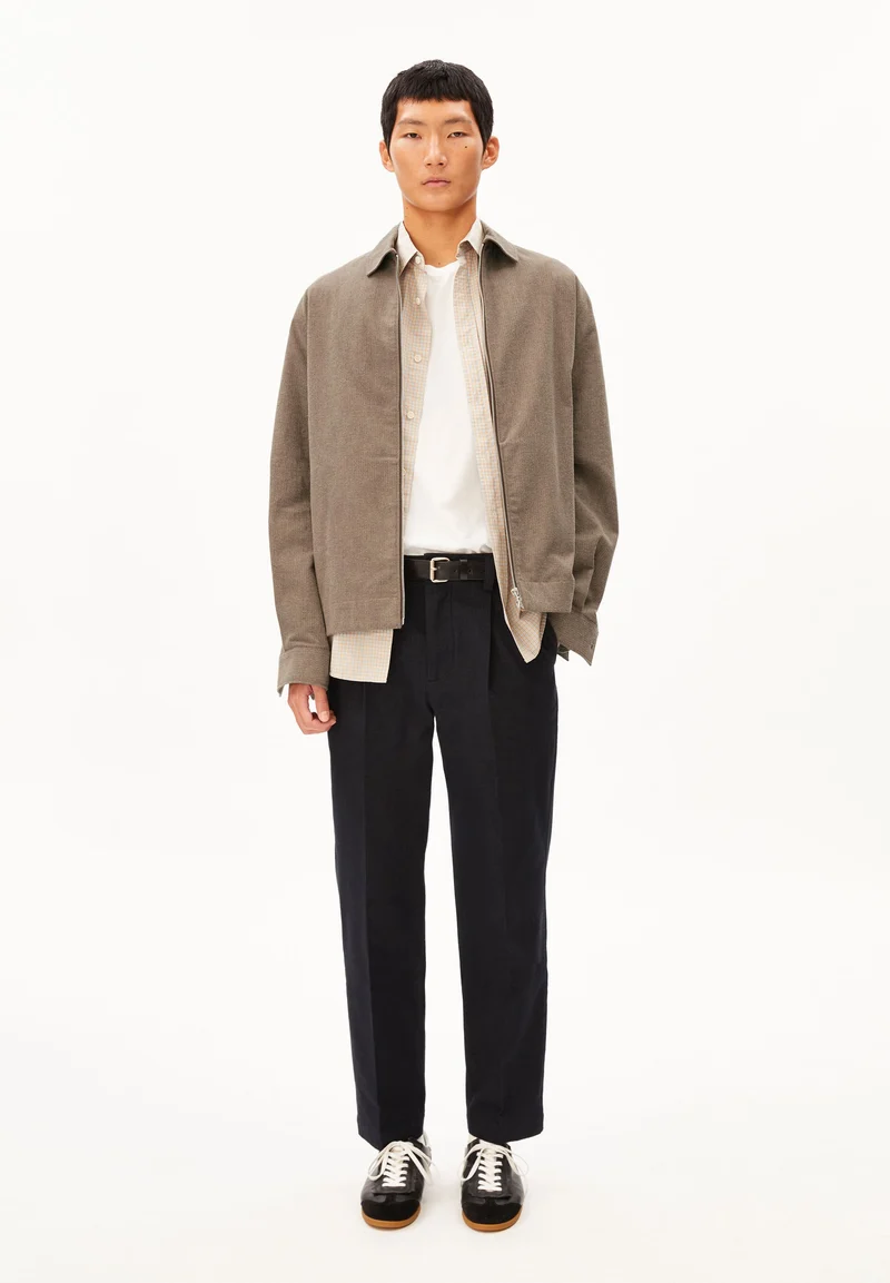 TAAMIR STRUKTURIERTE BUNDFALTENHOSE | black