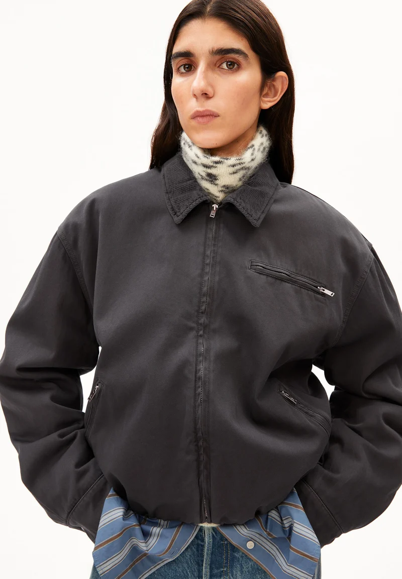 ICONIC Å GEFÜTTERTE BAUMWOLL-JACKE | dark steel