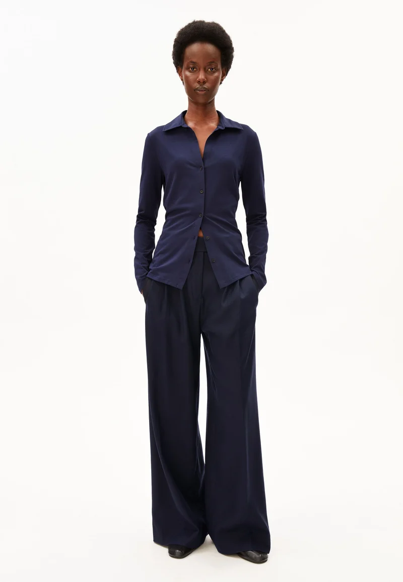 NALAANNIA BLUSE | tinted navy