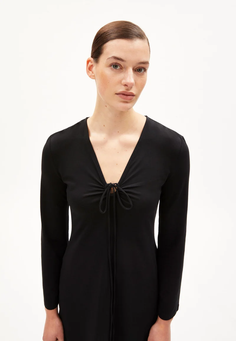 GETAA | black