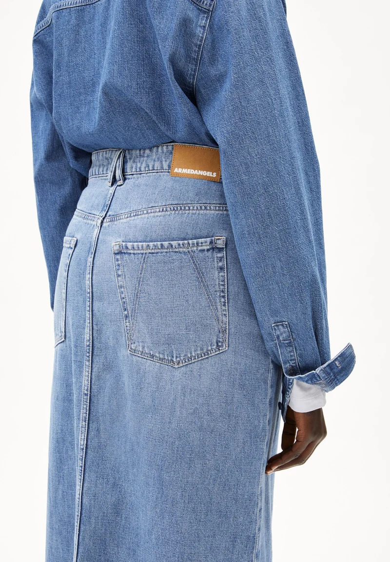 KITAARI DEMI | indigo pebbles