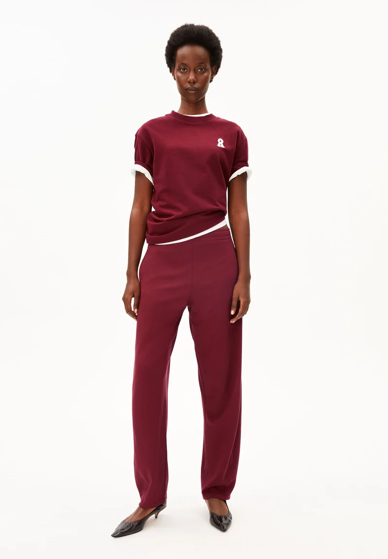 ICONIC Å TARJAA T-SHIRT | velvet red
