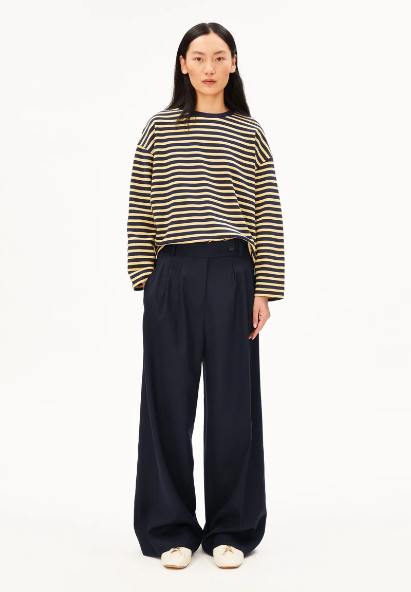 FRANKAA MAARLEN GESTREIFTES SWEATSHIRT | golden hay-tinted navy
