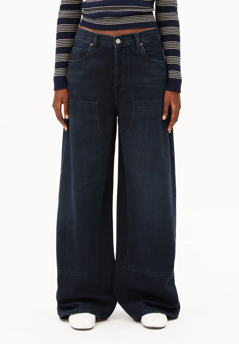 AALTHEA MID WAIST BARREL JEANS | fluid ink