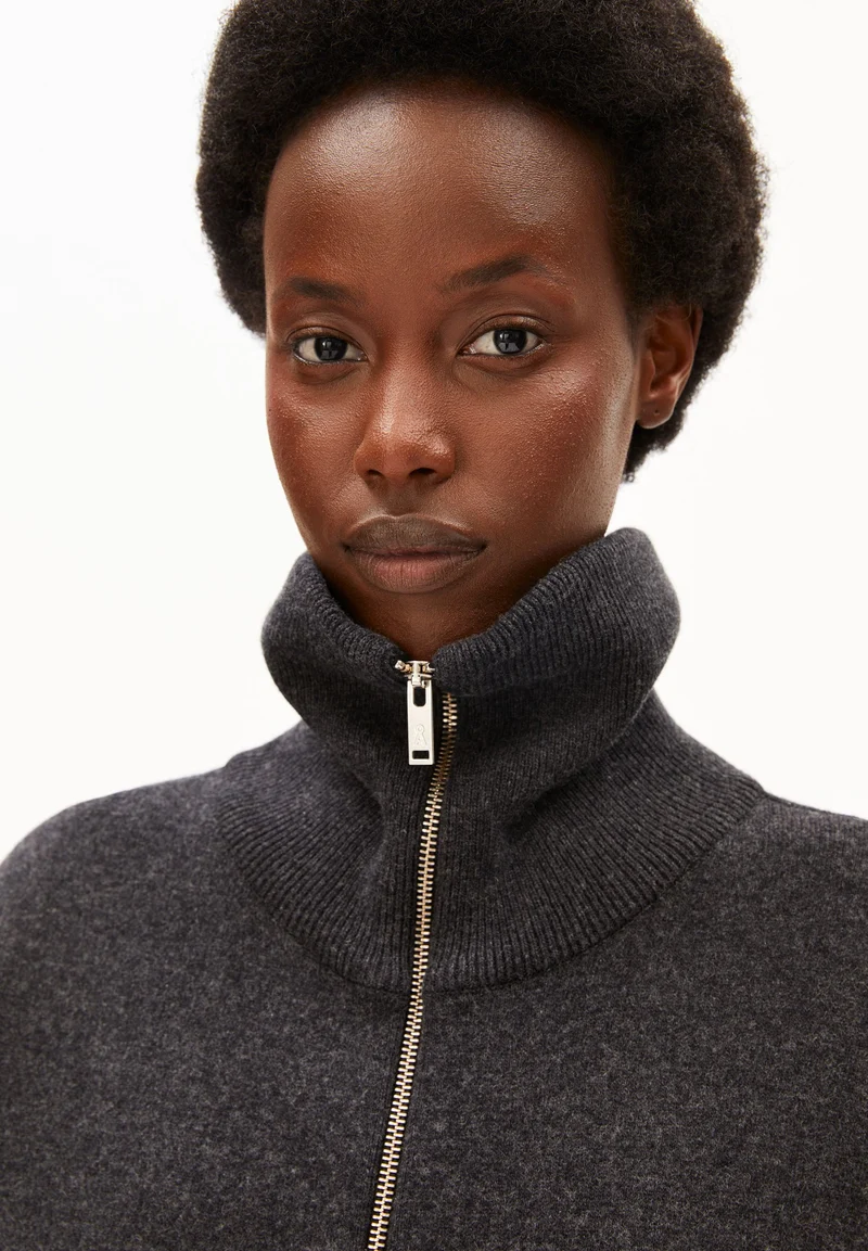 BAUMWOLL-WOLL STRICKJACKE | steel melange