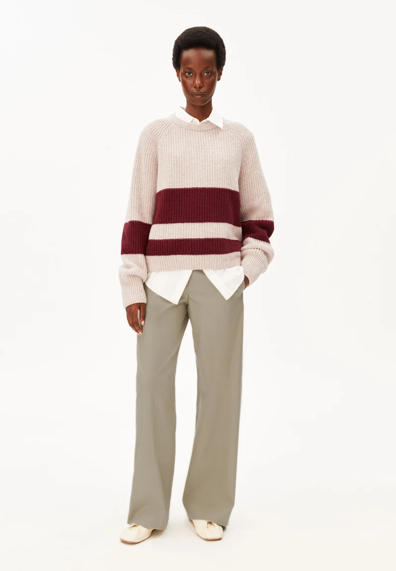 GESTREIFTER RIPP-STRICKPULLOVER | honey melange-velvet red