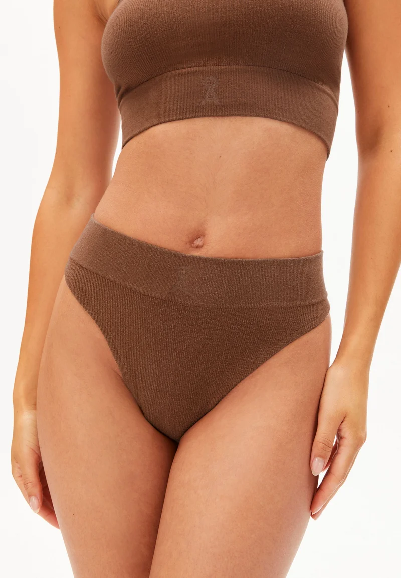 THONGAA SEAMAALA STRING | umber oak