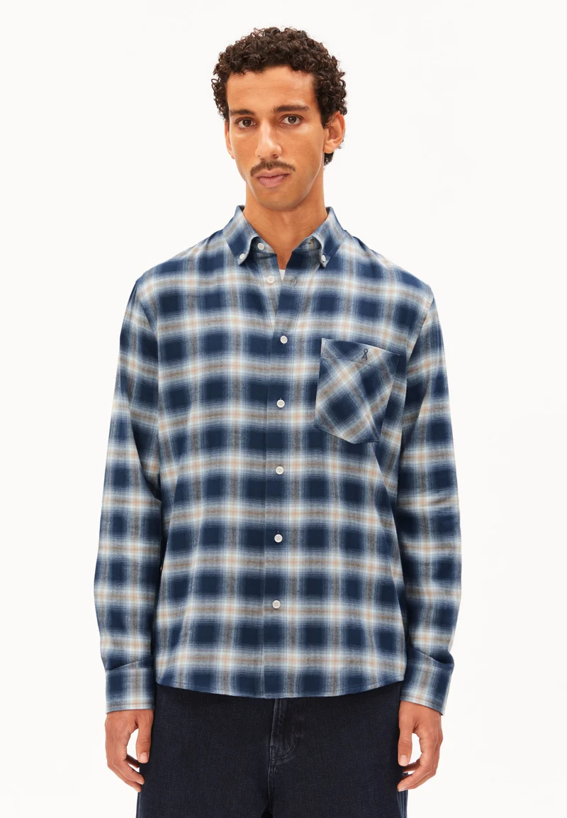 BAUMWOLL-KARO LANGARMHEMD | tinted navy