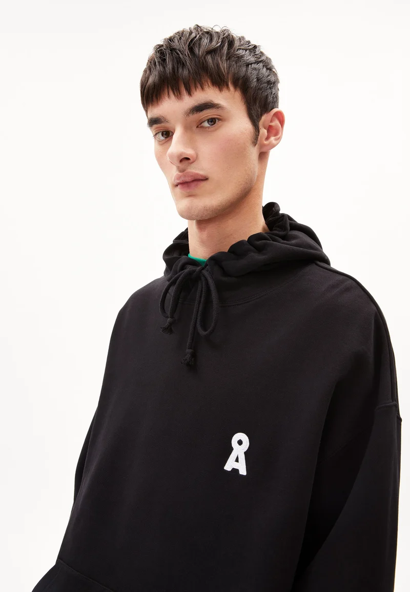 MAALI ICONIC CAPSULE | black
