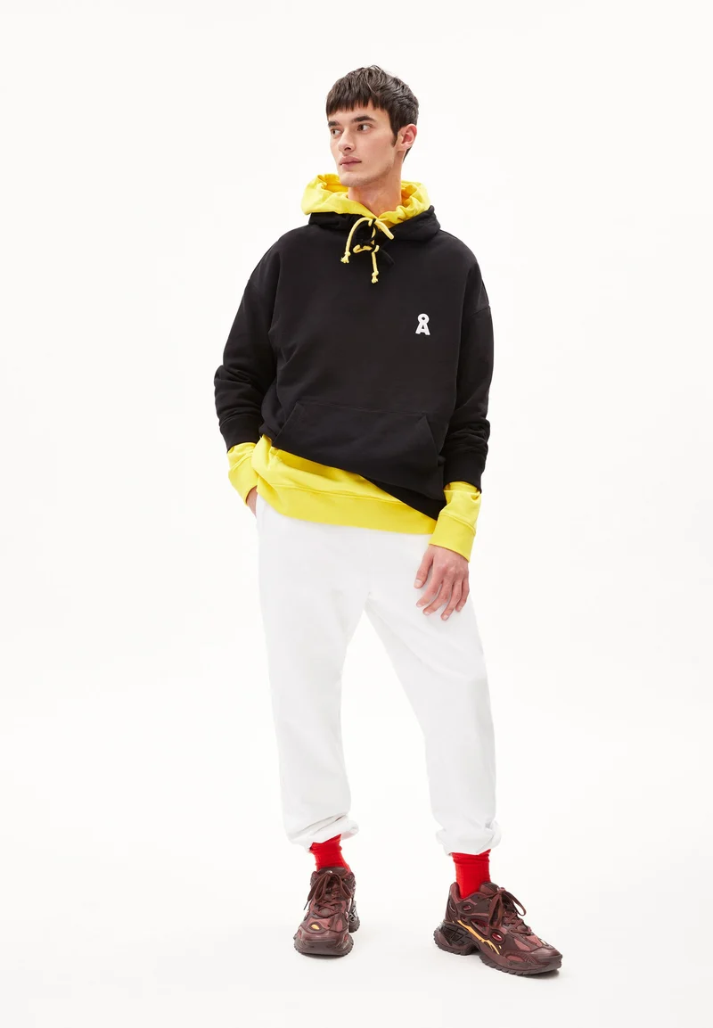 MAALI ICONIC CAPSULE | black