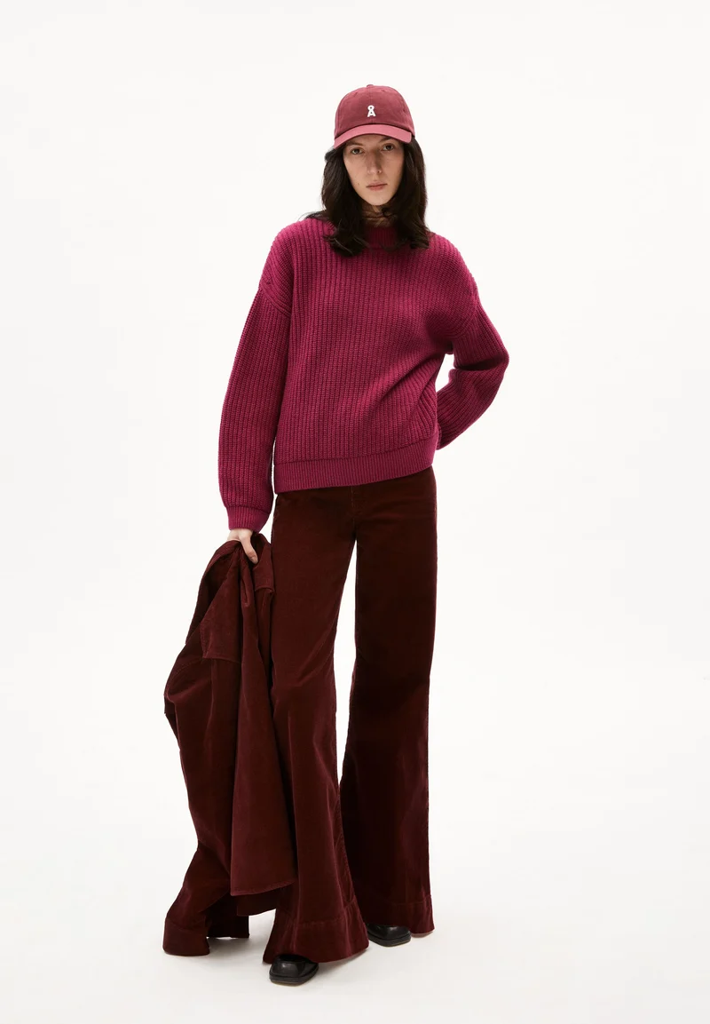 MURLIAA CORDUROY | cranberry juice
