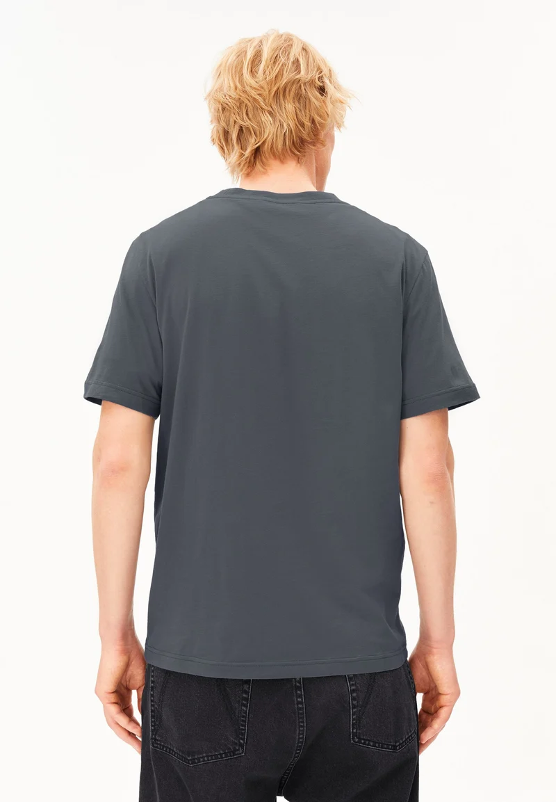 JAAMES T-SHIRT | moonshadow