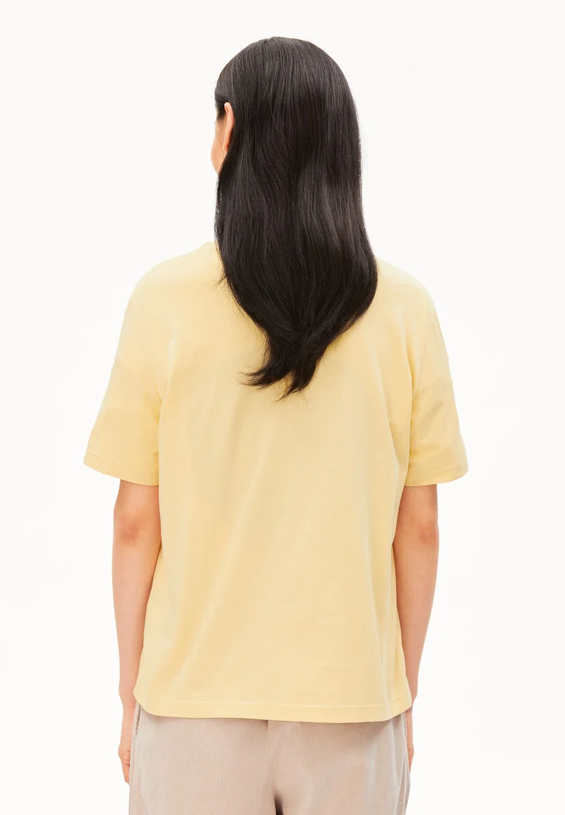 LUALAA T-SHIRT | golden hay