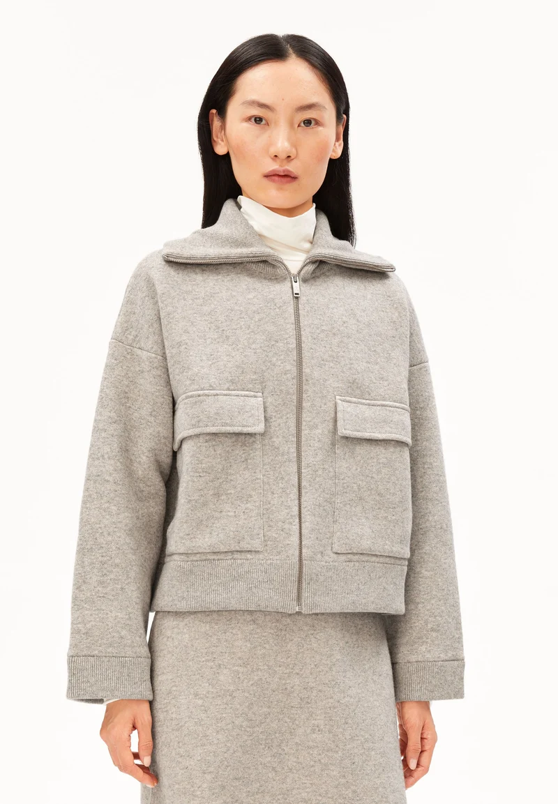 BAUMWOLL-WOLL STRICKJACKE