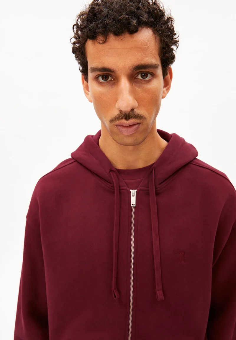 SAROMIAAN SWEATJACKE | velvet red