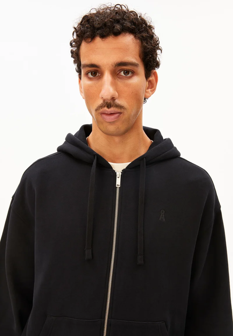 SAROMIAAN SWEATJACKE | black