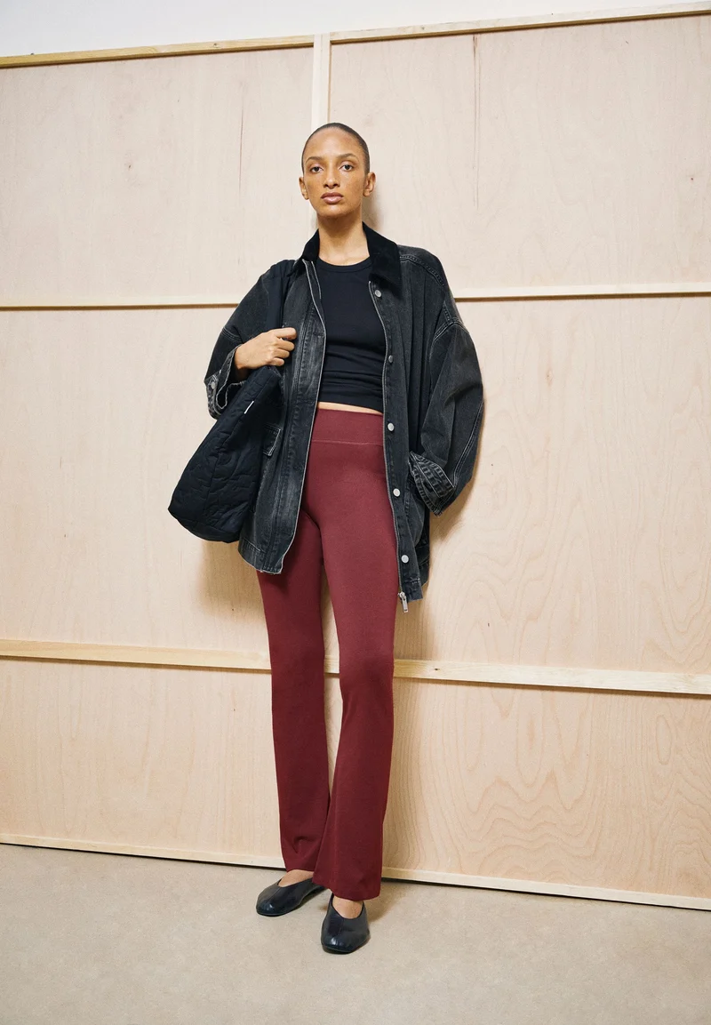 REHMAA LEGGINGS | velvet red