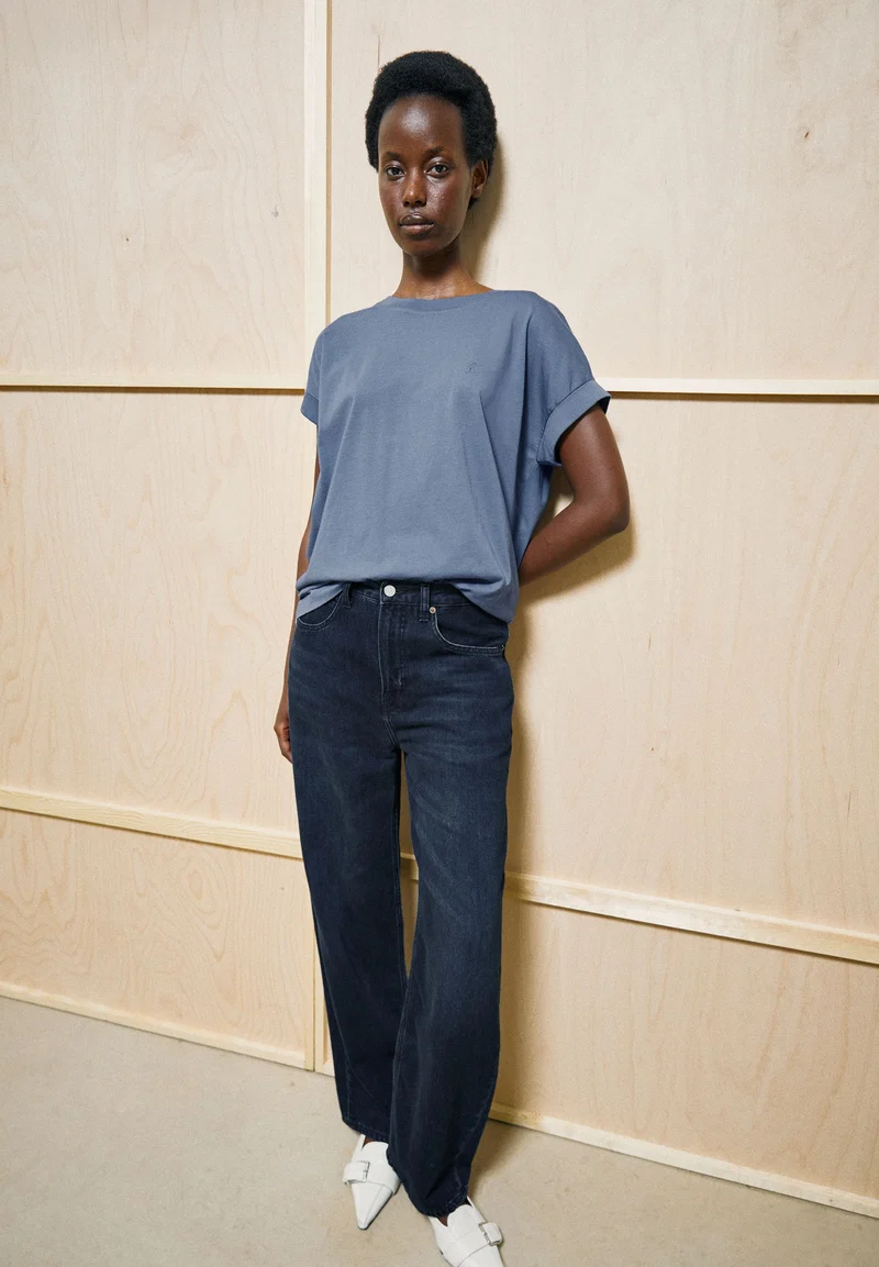 IDAARA T-SHIRT | dusty moon