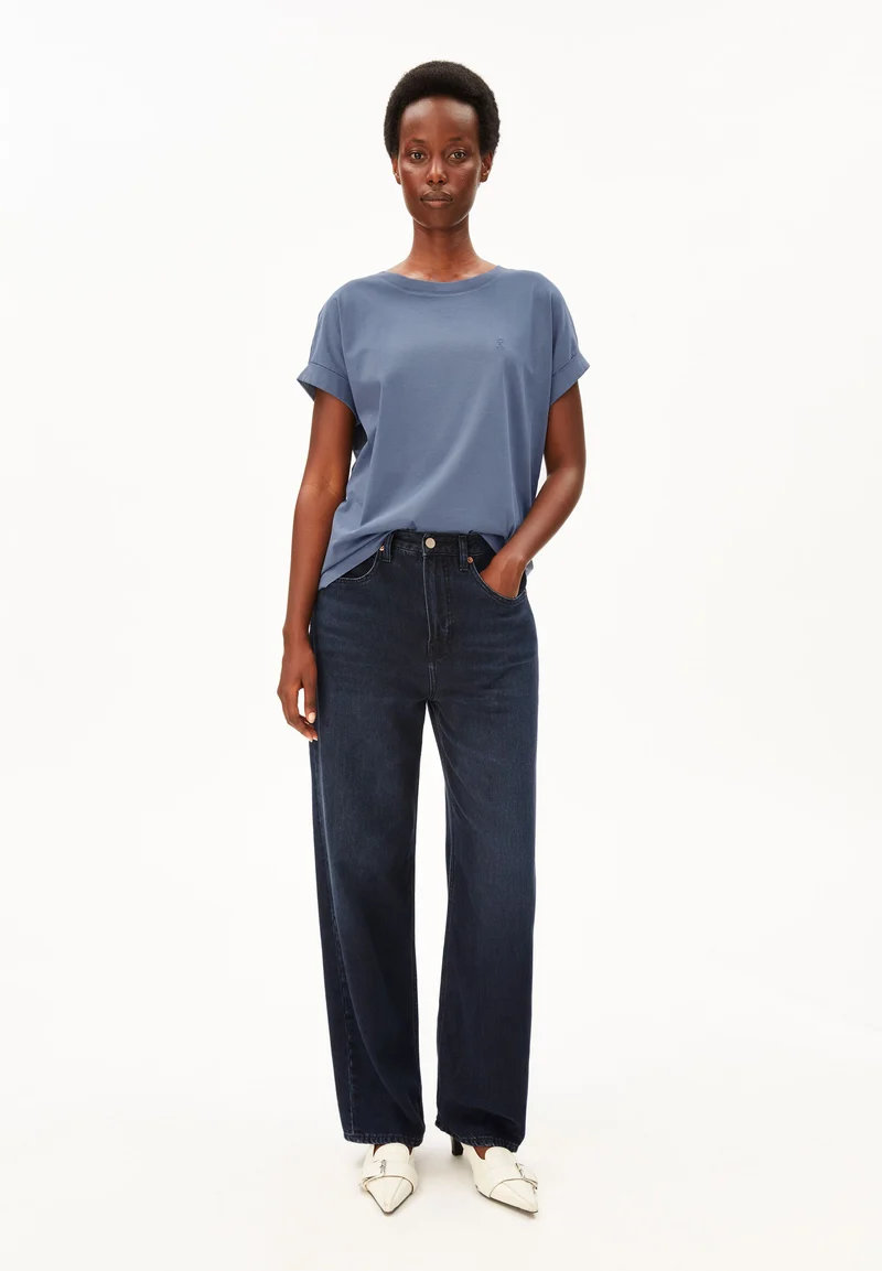 IDAARA T-SHIRT | dusty moon