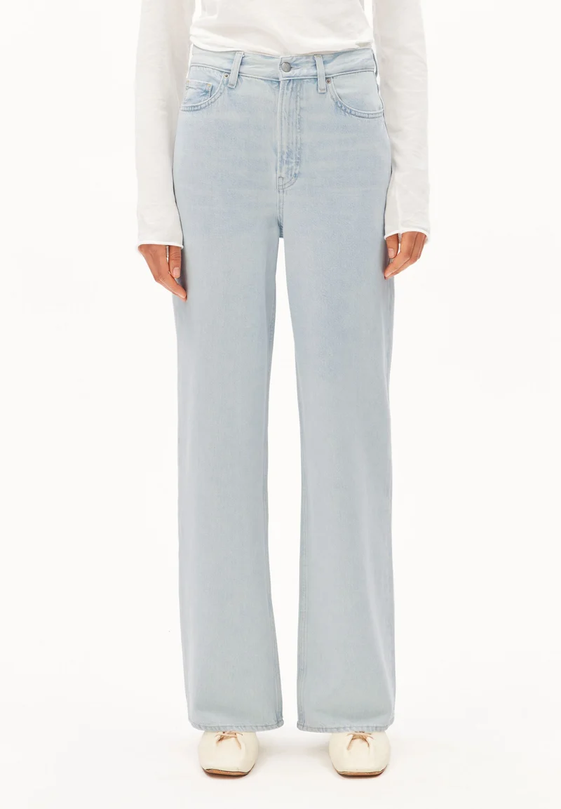 ENIJAA HIGH WAIST WIDE JEANS