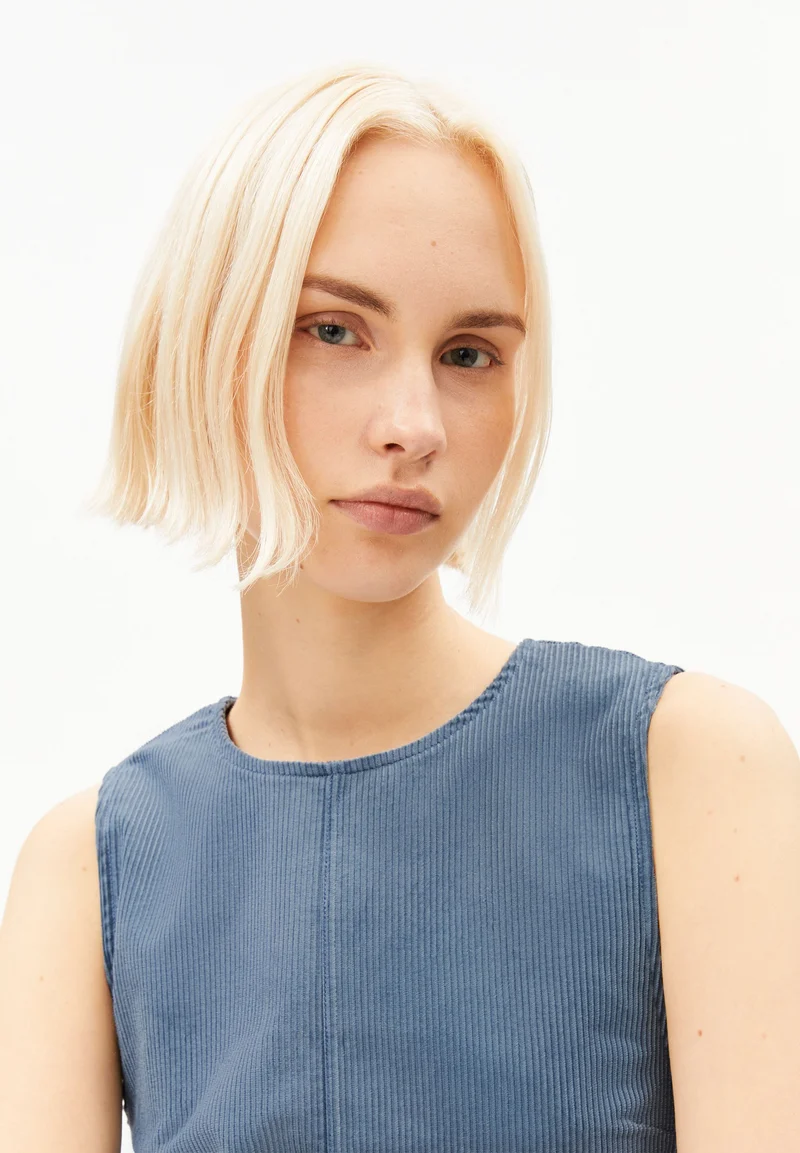 CORD-MINI-KLEID MIT RUNDHALS | dusty moon