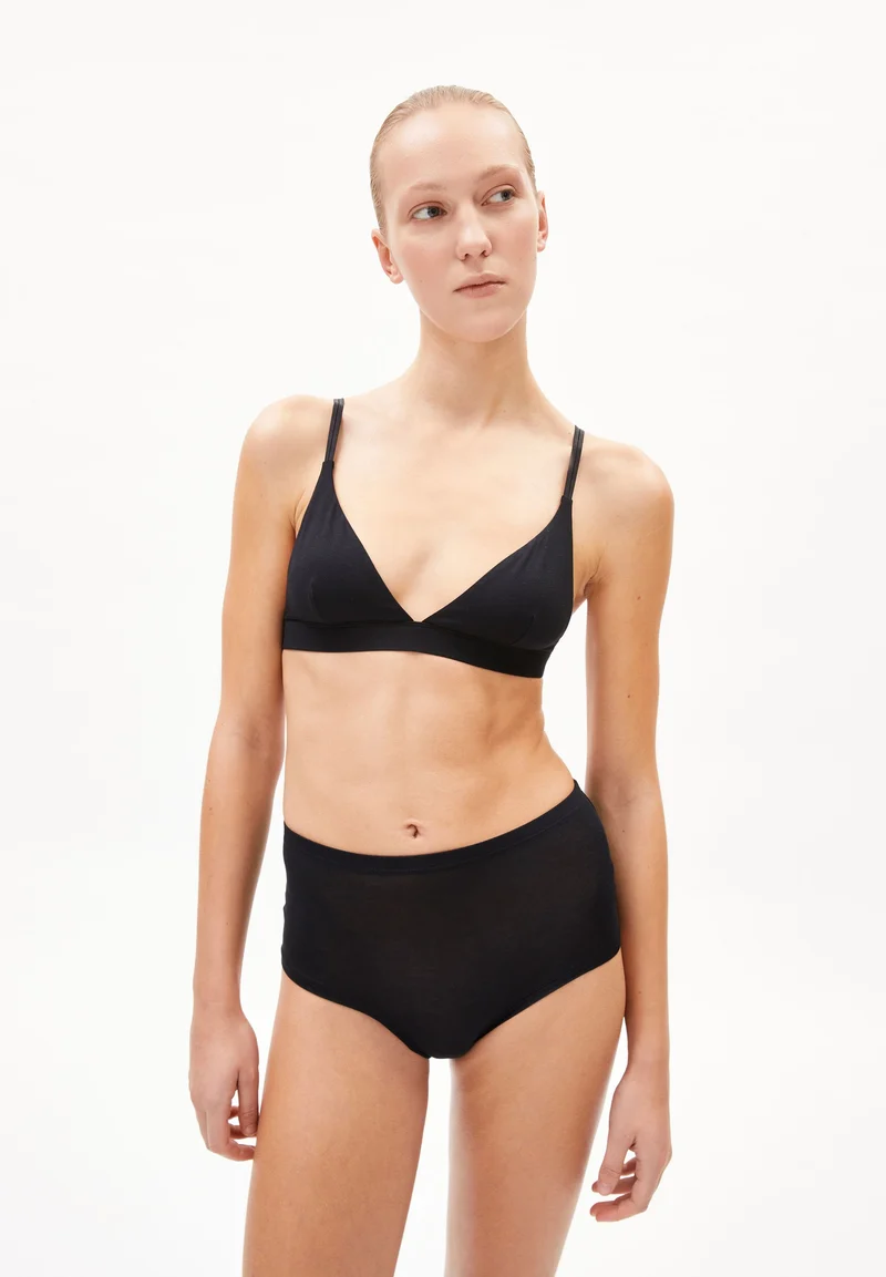OSAAM | black