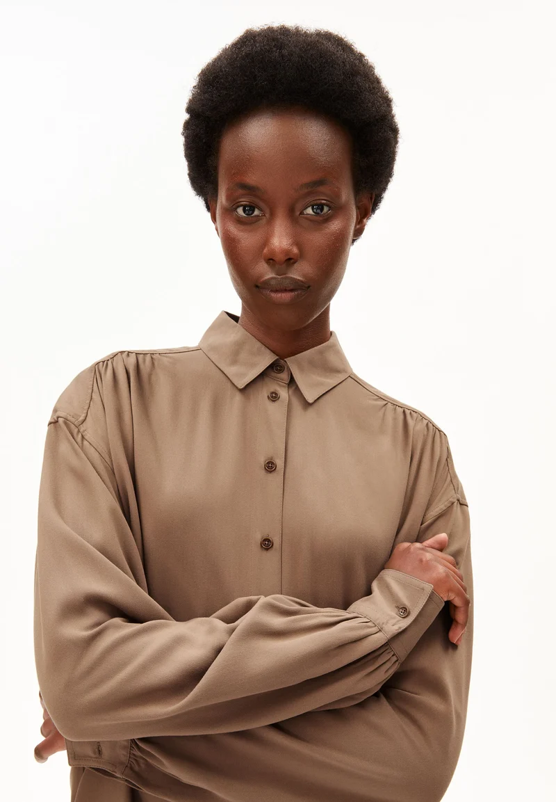 EFINARAA ECOVERO BLUSE | amberwood