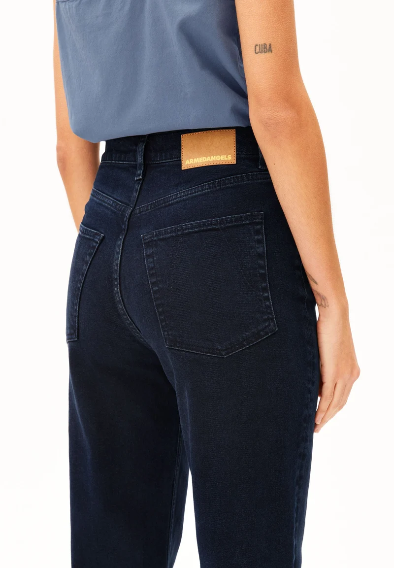 MAIRAA HIGH WAIST MOM JEANS | deepwater