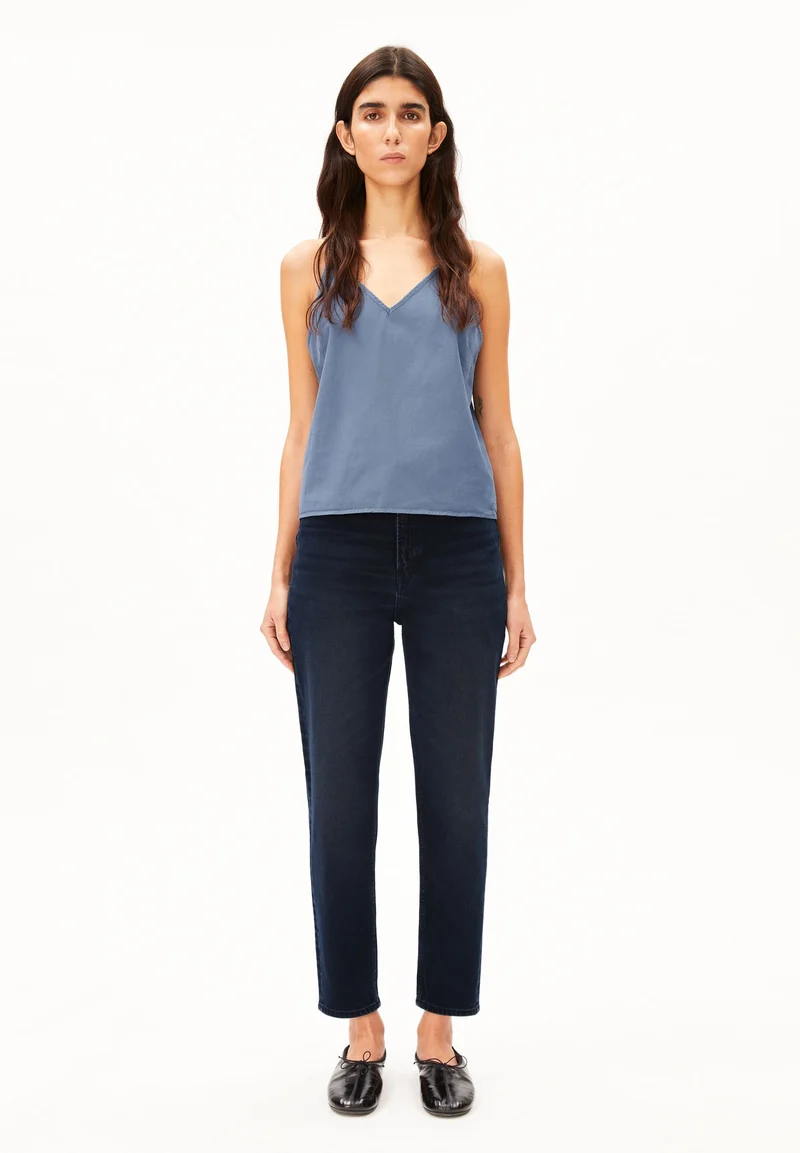 MAIRAA HIGH WAIST MOM JEANS | deepwater