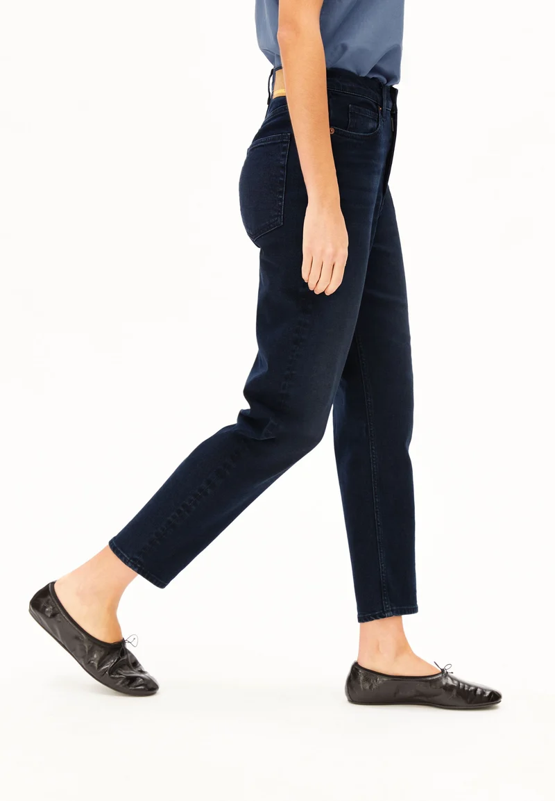 MAIRAA HIGH WAIST MOM JEANS | deepwater