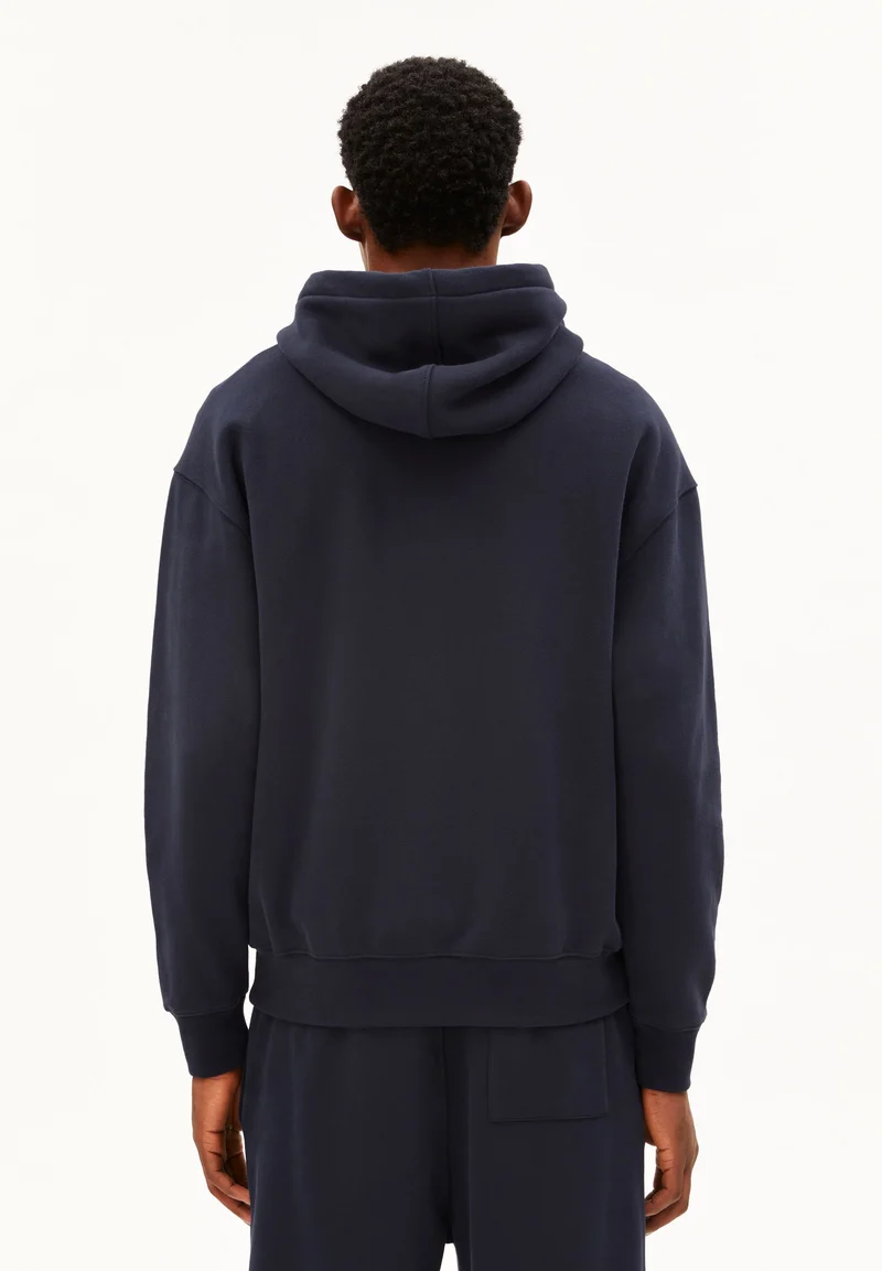SAROMIAAN SWEATJACKE | night sky