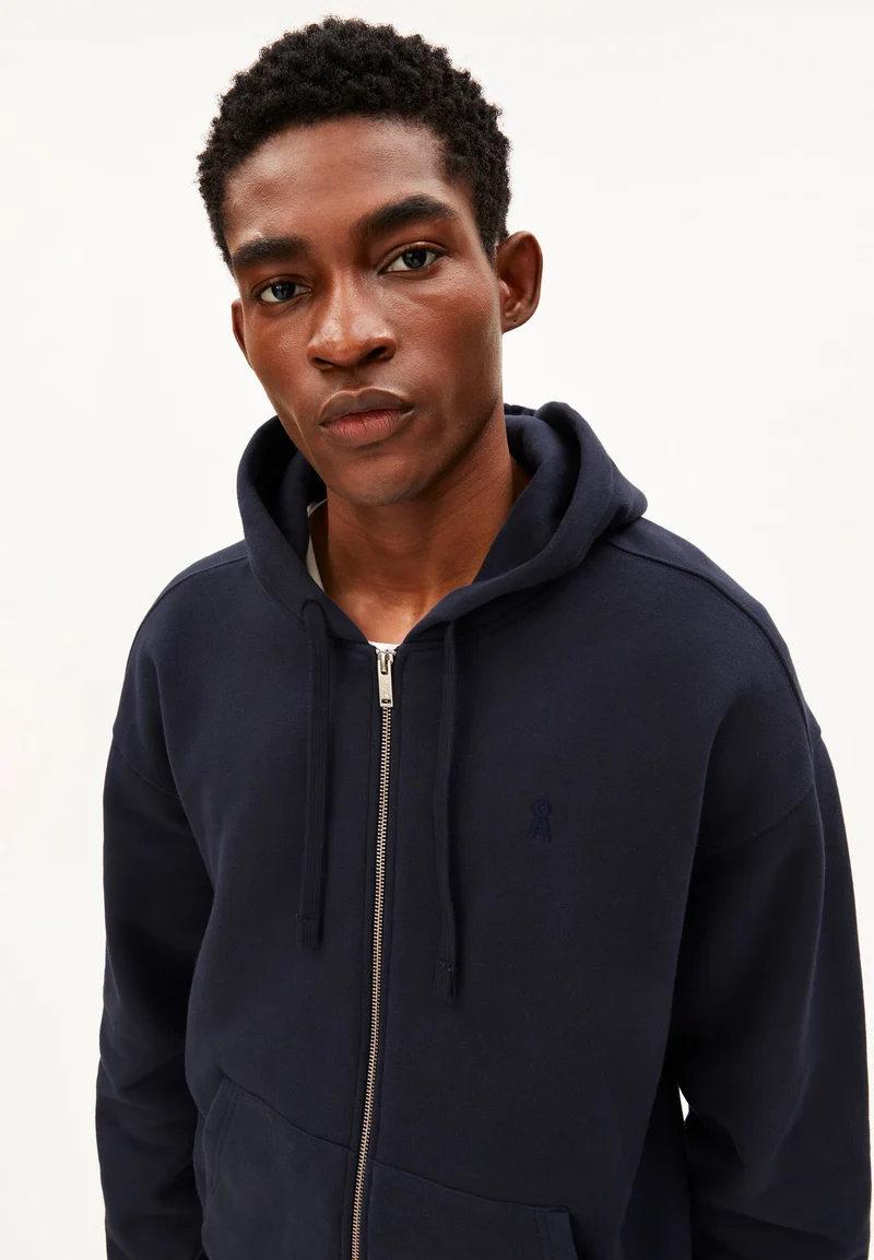 SAROMIAAN SWEATJACKE | night sky