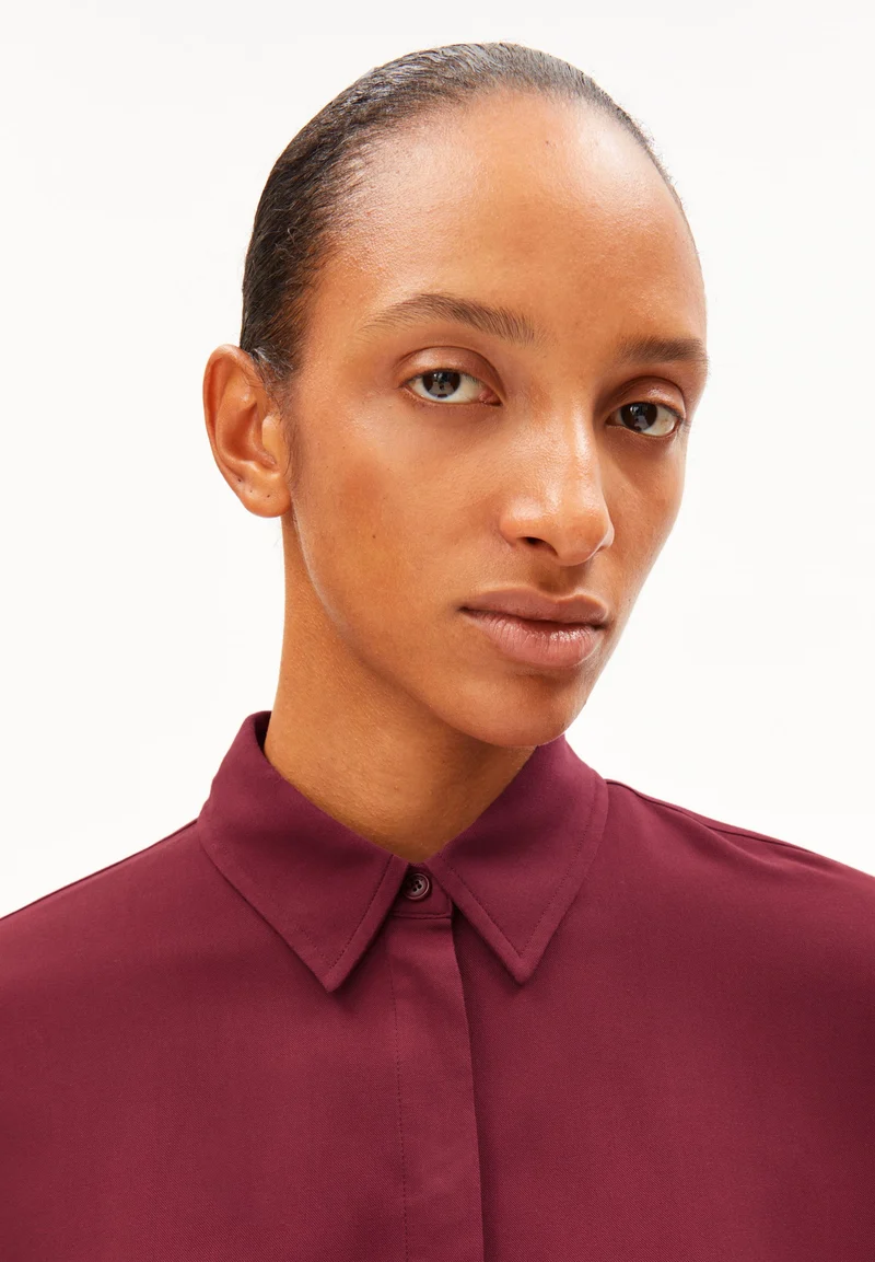 LARISAANA LANGARMBLUSE | velvet red