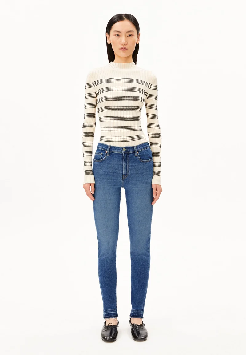 TILLAA MID WAIST SKINNY JEANS | breeze