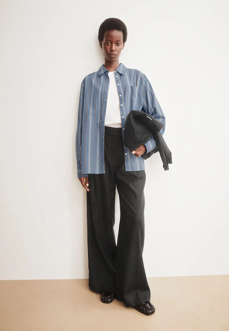 GESTREIFTE WEITE BLUSE | dusty moon-amberwood