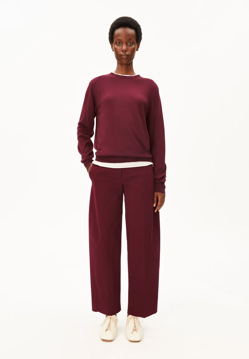 BARREL LEG TWILLHOSE | velvet red