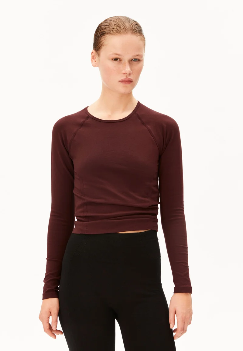 NAHTLOSES LANGARMSHIRT