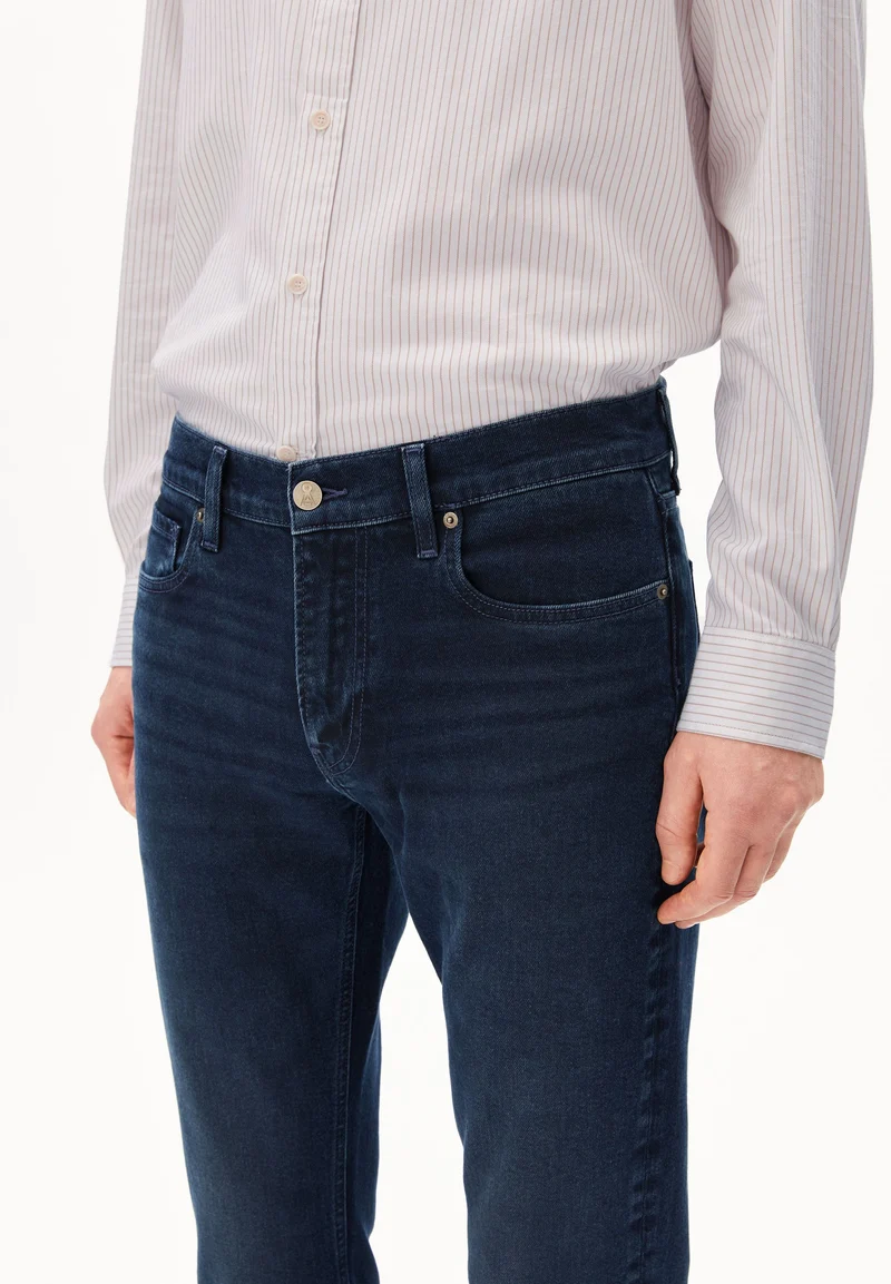 IAAN SLIM JEANS | thone