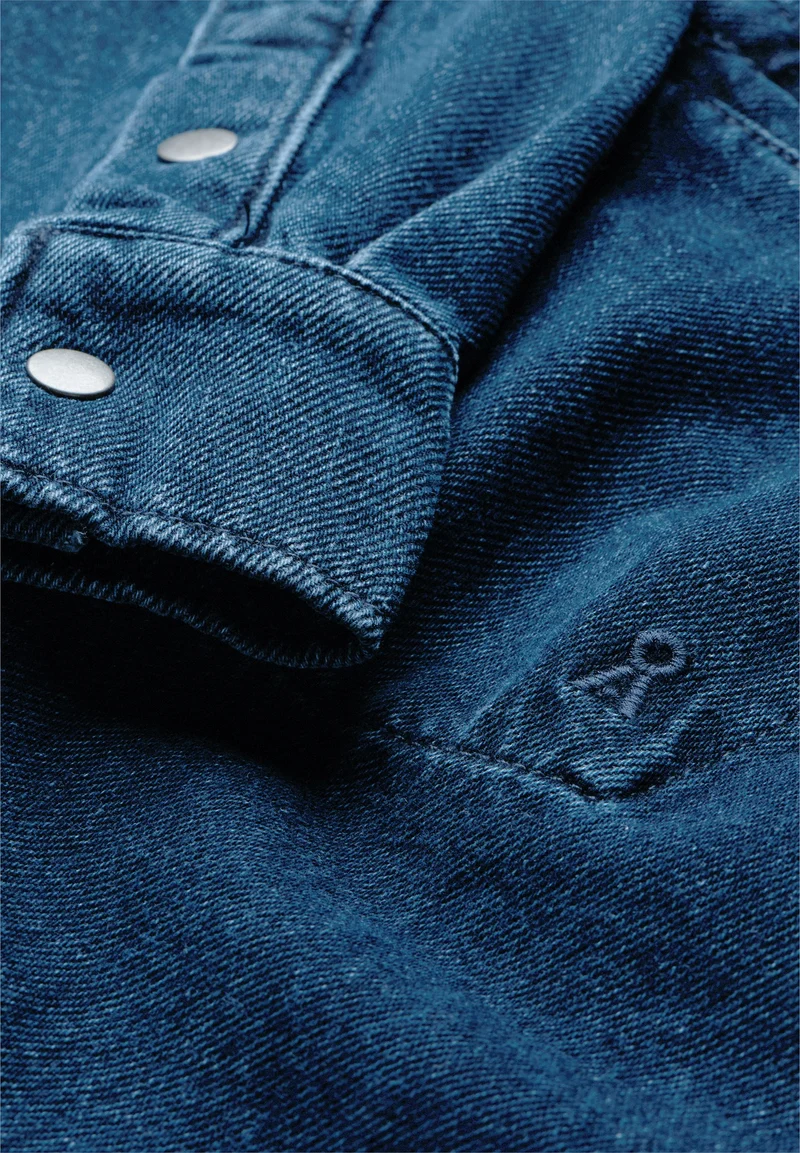 OVERSIZED JEANSBLUSE | bright blue