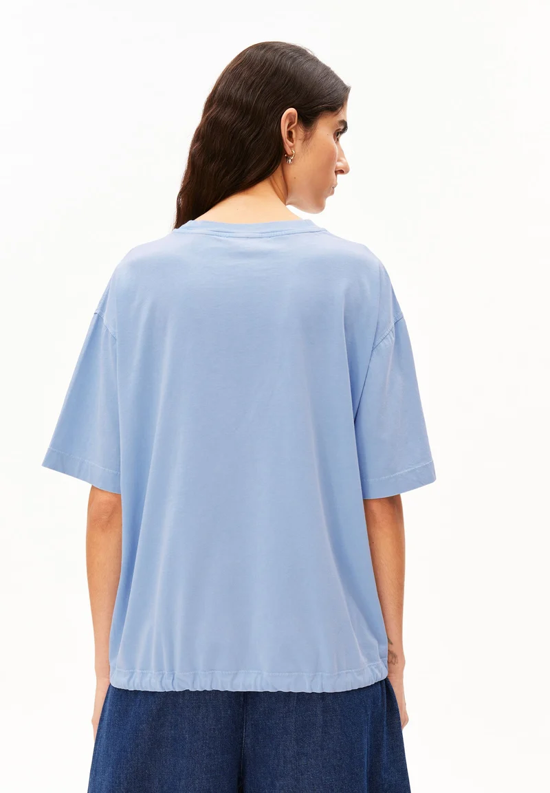 T-SHIRT MIT KORDELZUG | soft blue