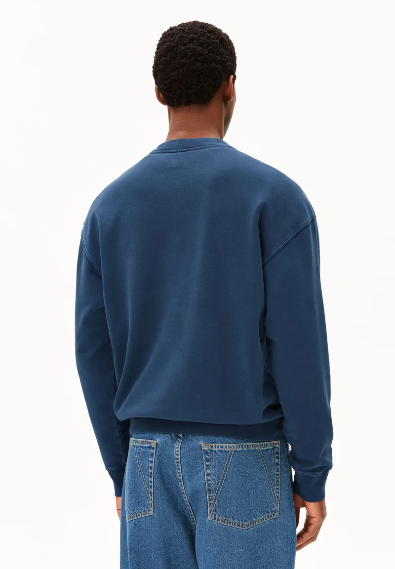 ICONIC Å GMT DYE SWEATSHIRT | tinted navy washed