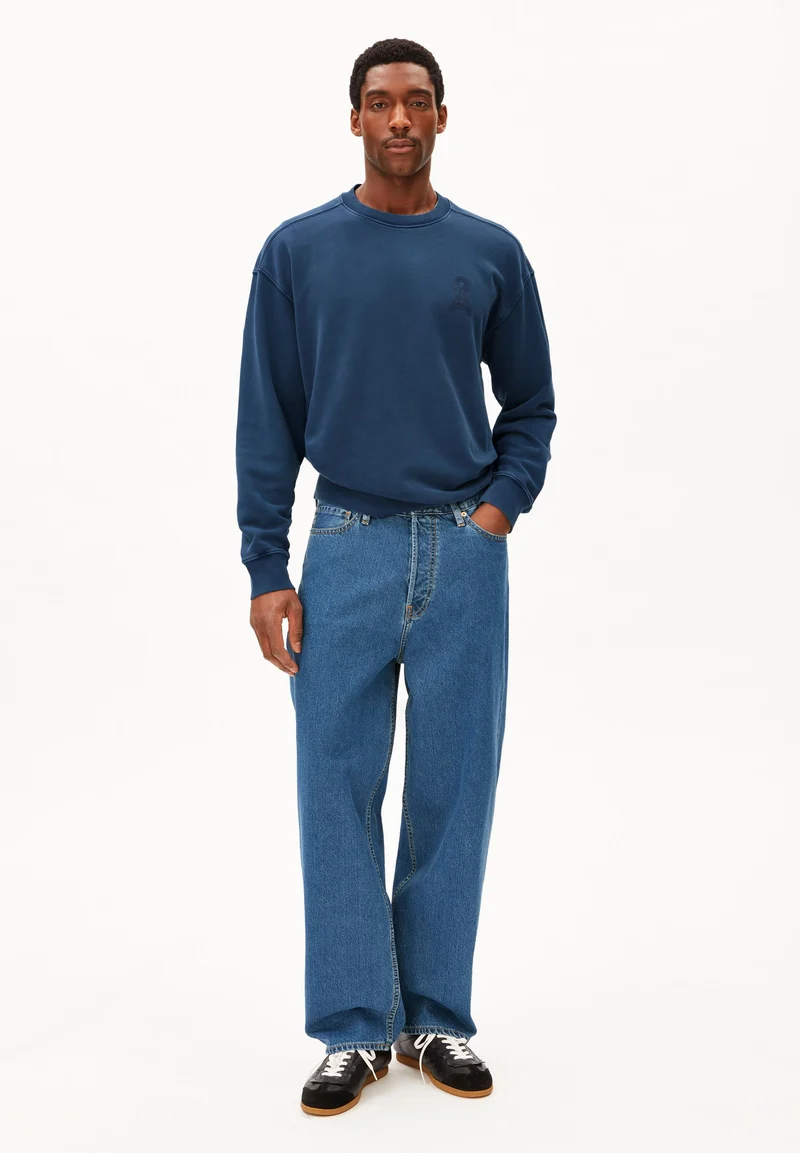 ICONIC Å GMT DYE SWEATSHIRT | tinted navy washed