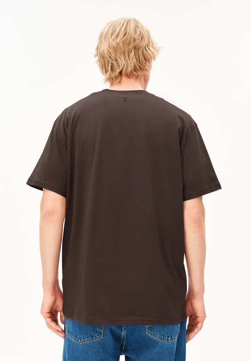 MAARKOS MID WEIGHT T-SHIRT | claystone