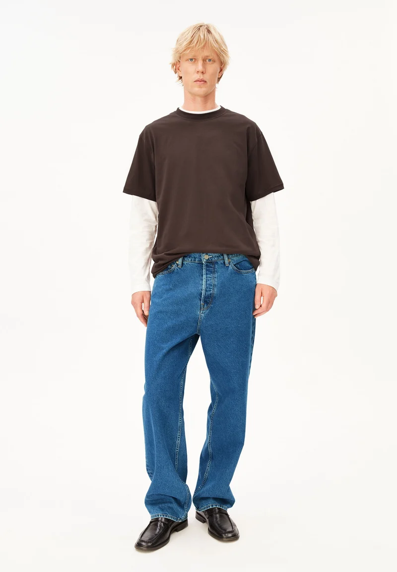MAARKOS MID WEIGHT T-SHIRT | claystone