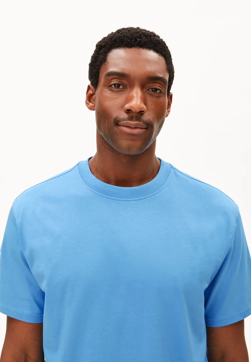 MAARKOS MID WEIGHT T-SHIRT | skylight