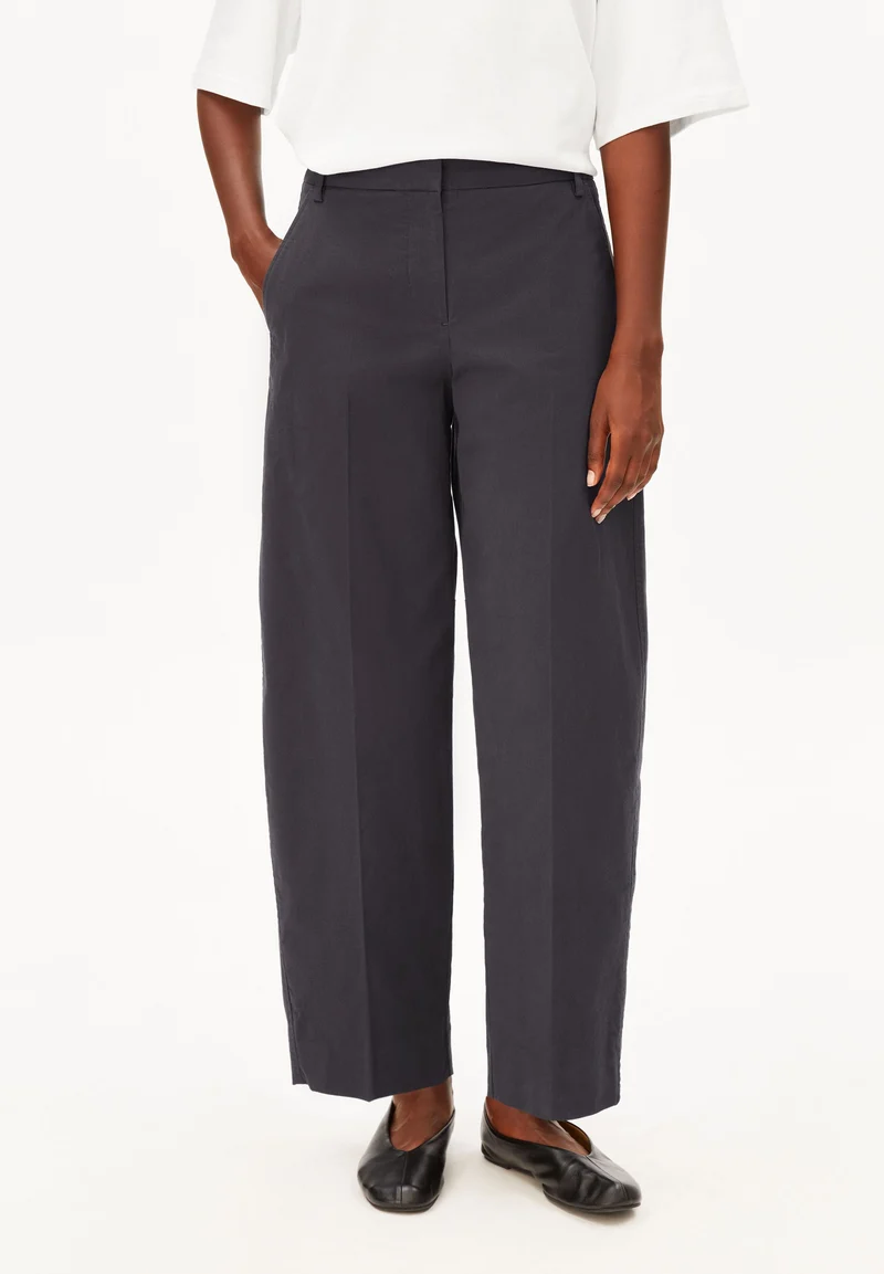 BARREL LEG TWILL PANT