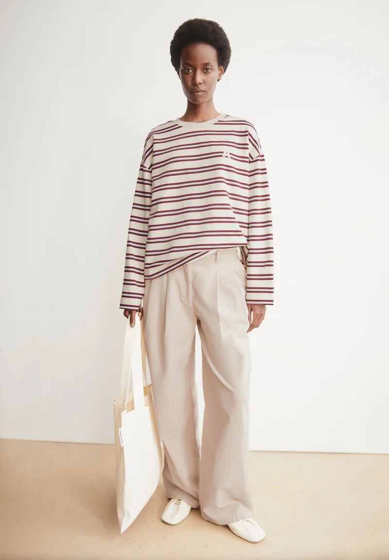 ICONIC Å FRANKAA BOLD | undyed-velvet red-soft blue