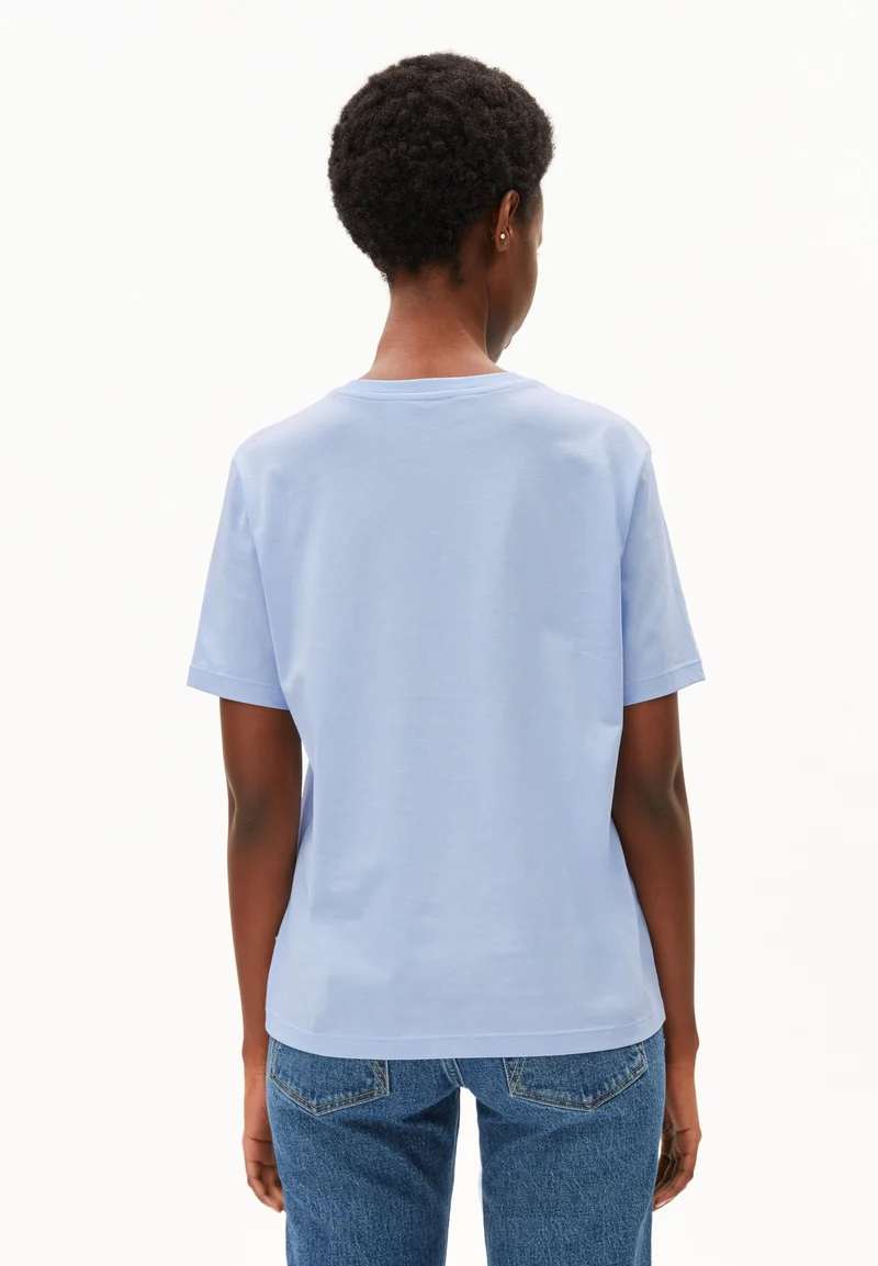 LUALAA T-SHIRT | soft blue
